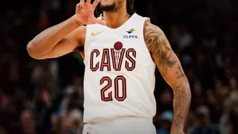 《菲尔米诺深情告白：维尼修斯魅力十足，但利物浦对皇马，我更期待红军荣耀归来！》